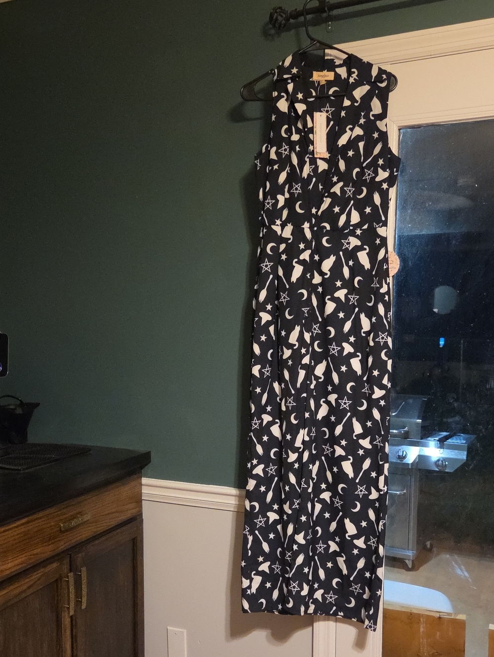 Sleeveless Black & White Withcy Print Jumpsuit